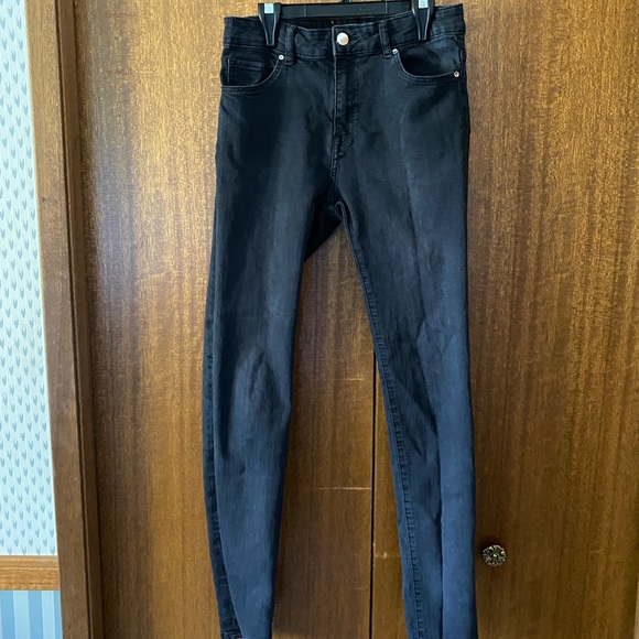 H&M Mid Rise Black Skinny Jeans Size 8 - Picture 2 of 7